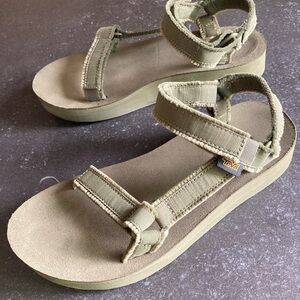 Teva Midform Universal Canvas Sandal